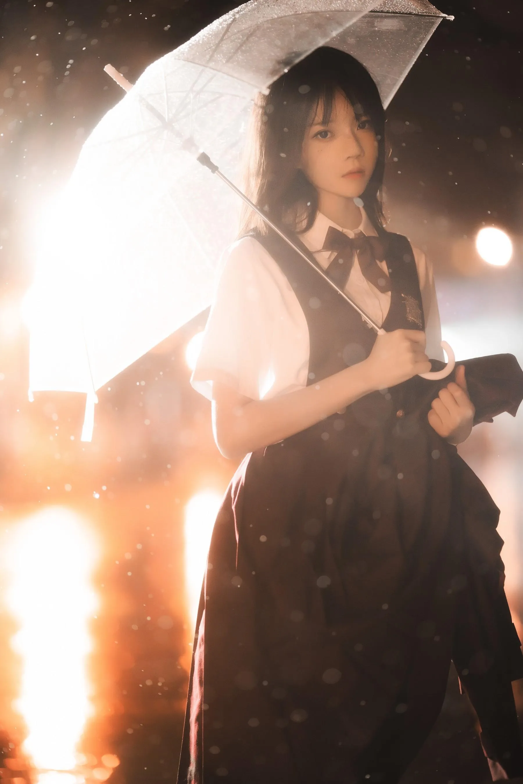 [艺图语] 2022.05.18 雨下 桜桃喵 [42P]插图1